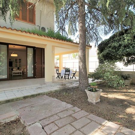 A Casa Di Emy By Holiday World Pulsano Exterior foto